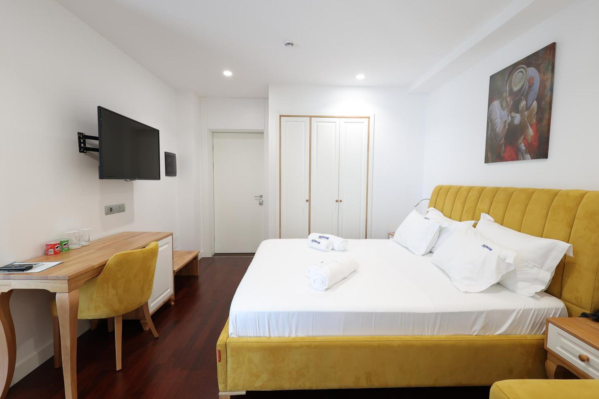 Deluxe Triple Room Balcony Sea View